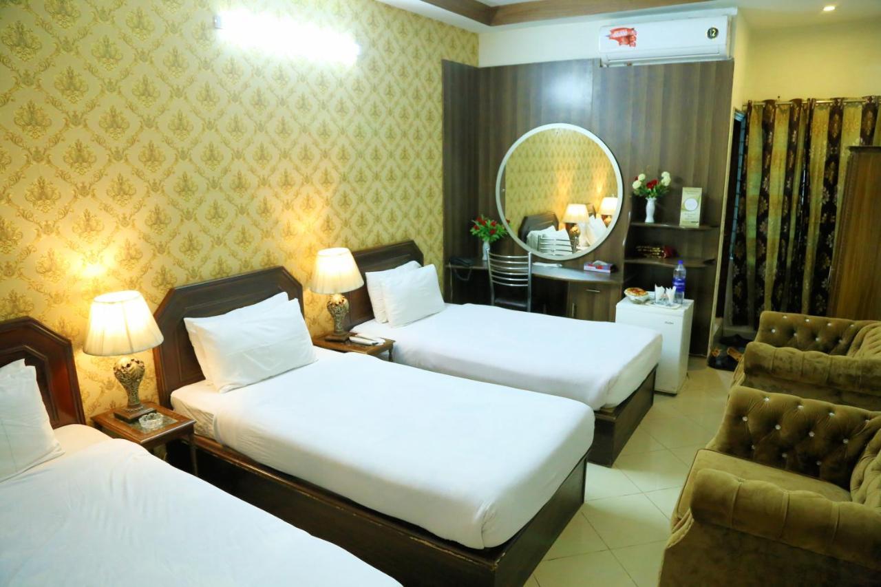 Fiesta Inn Hotel & Resorts Multan Exterior foto