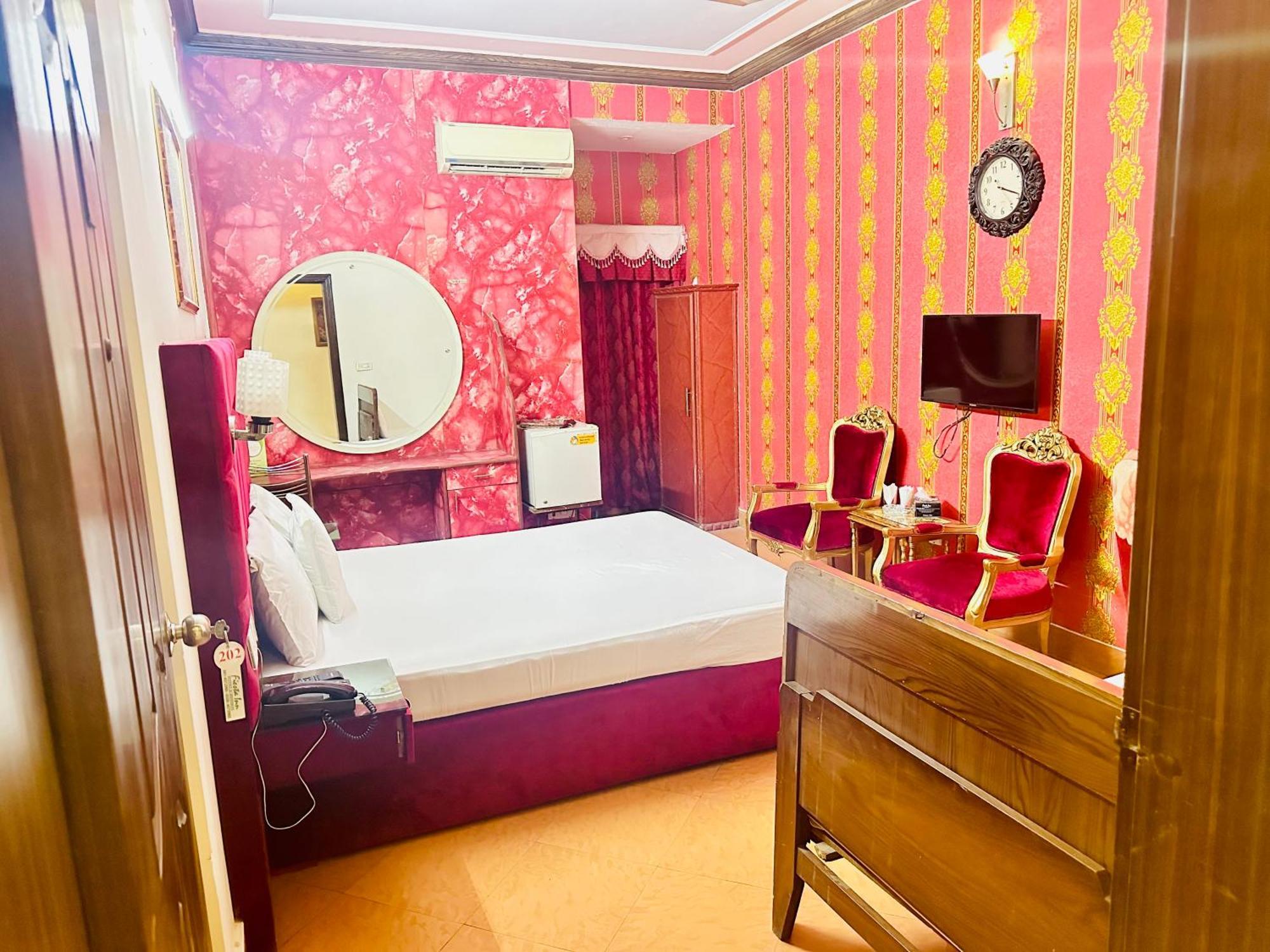 Fiesta Inn Hotel & Resorts Multan Exterior foto