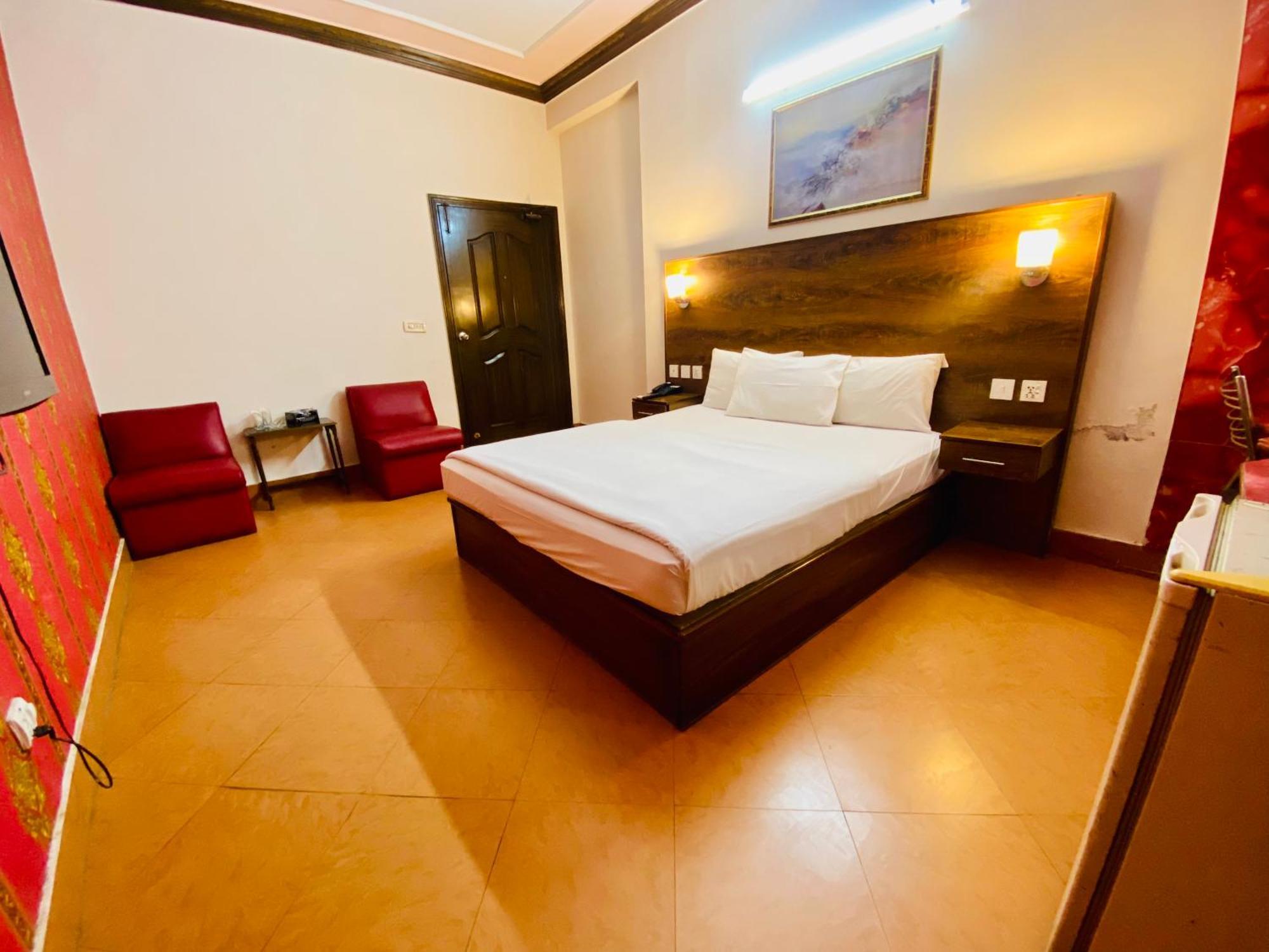 Fiesta Inn Hotel & Resorts Multan Exterior foto